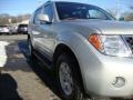 Silver Lightning - Pathfinder SE 4x4 Photo No. 10