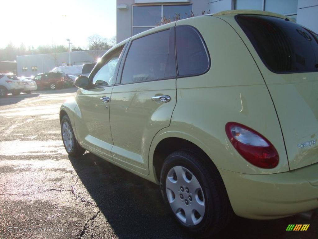 2007 PT Cruiser Touring - Pastel Yellow / Pastel Pebble Beige photo #3