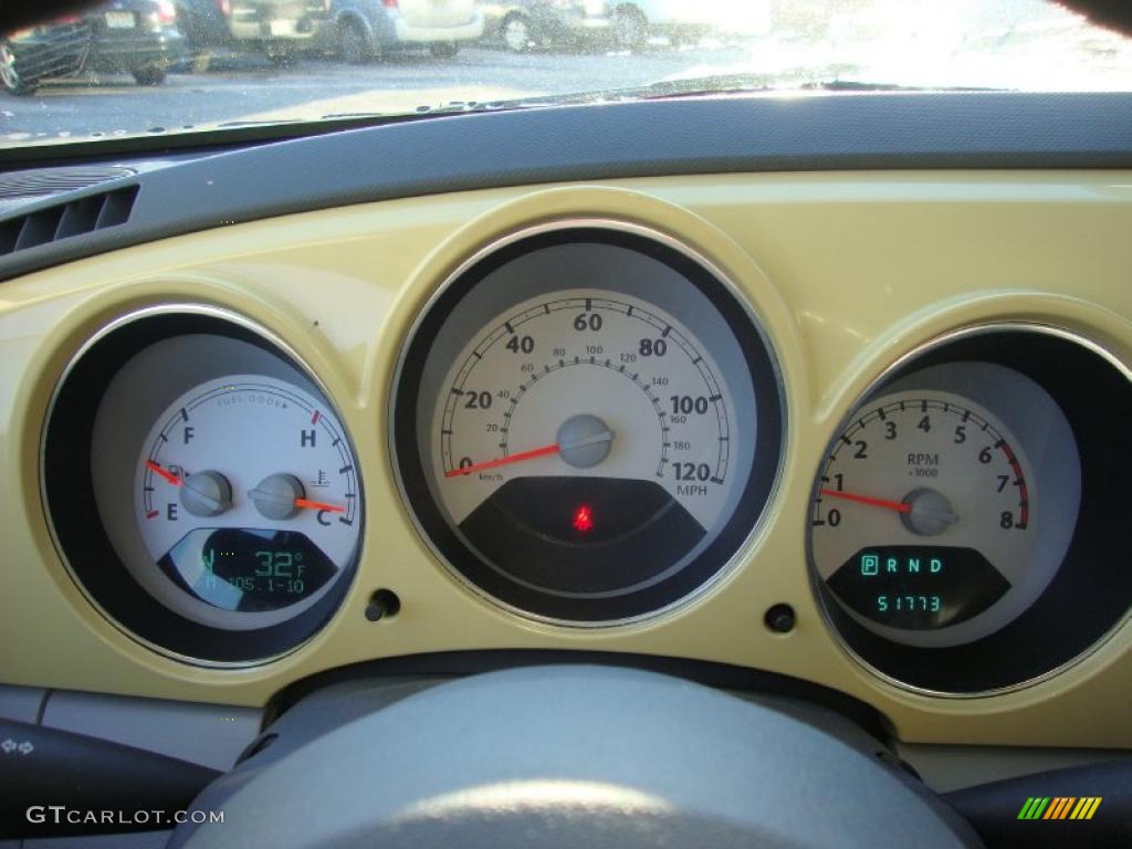 2007 PT Cruiser Touring - Pastel Yellow / Pastel Pebble Beige photo #13