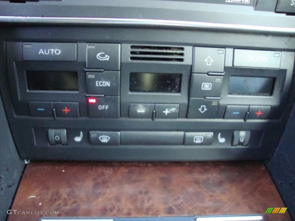 2003 Audi A4 3.0 quattro Avant Controls Photo #44756139
