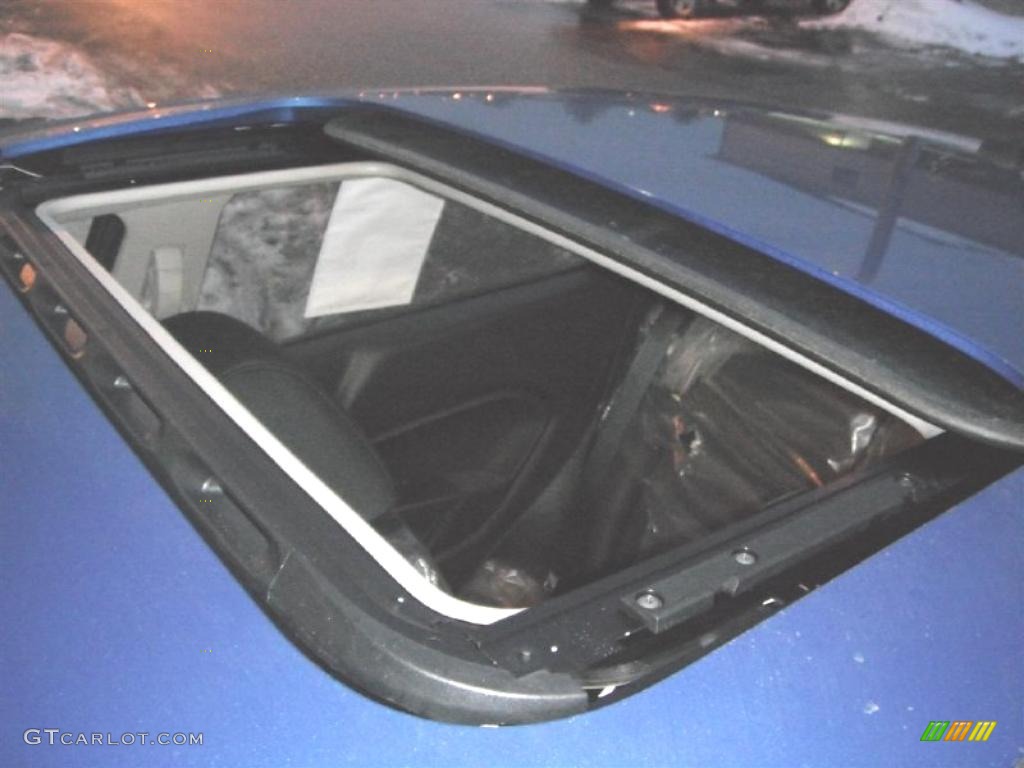 2011 Ford Fiesta SE Hatchback Sunroof Photo #44757839