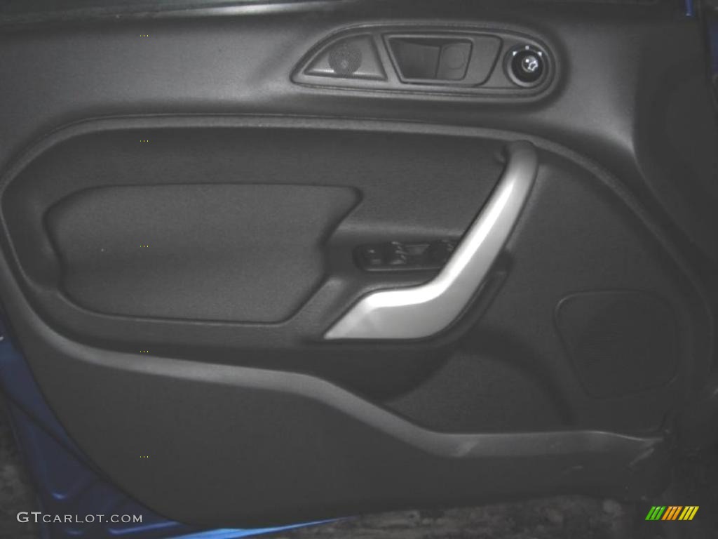 2011 Ford Fiesta SE Hatchback Charcoal Black/Blue Cloth Door Panel Photo #44757963