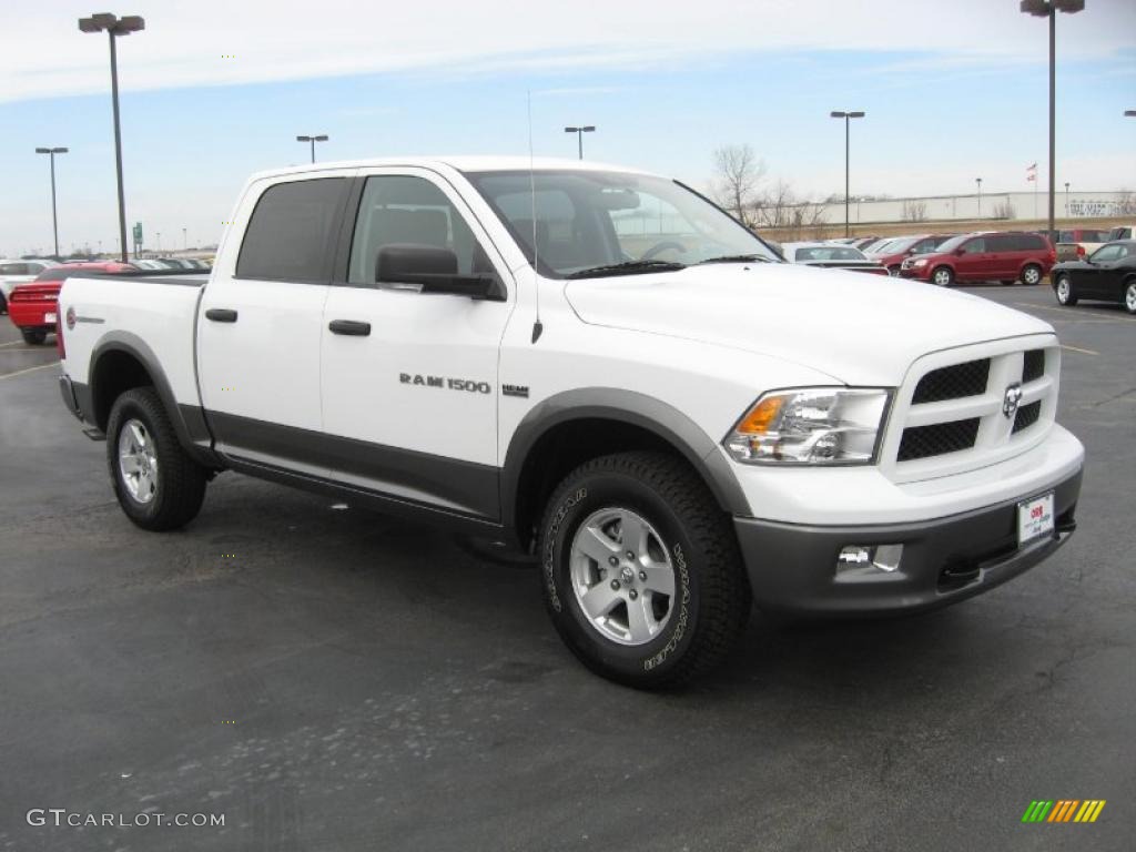 2011 Ram 1500 SLT Outdoorsman Crew Cab 4x4 - Bright White / Dark Slate Gray/Medium Graystone photo #3