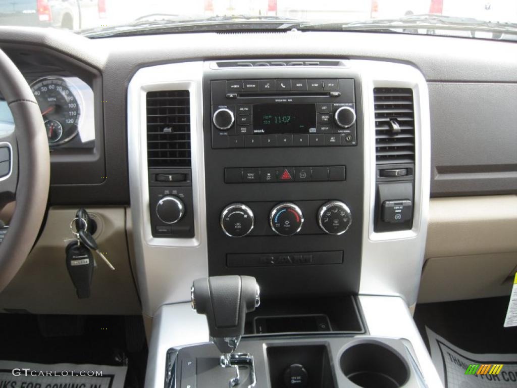 2011 Ram 1500 Big Horn Crew Cab 4x4 - Deep Water Blue Pearl / Light Pebble Beige/Bark Brown photo #10
