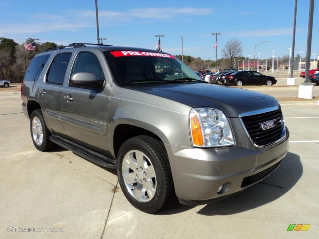 2009 Yukon SLT - Steel Gray Metallic / Light Titanium photo #2