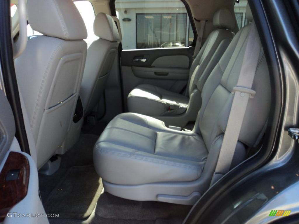 Light Titanium Interior 2009 GMC Yukon SLT Photo #44762316