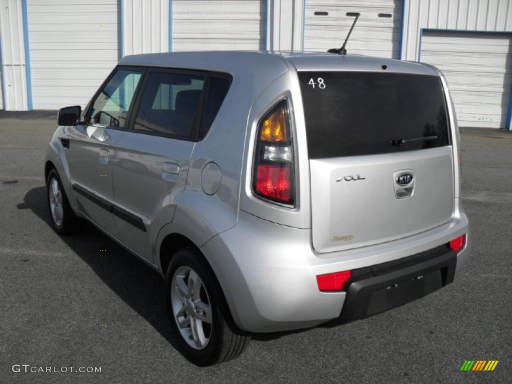 Bright Silver 2010 Kia Soul + Exterior Photo #44766044
