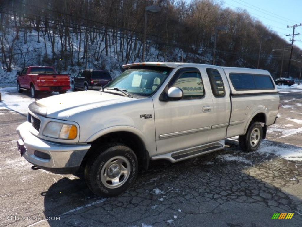 1997 F150 XLT Extended Cab 4x4 - Silver Frost Metallic / Medium Graphite photo #5