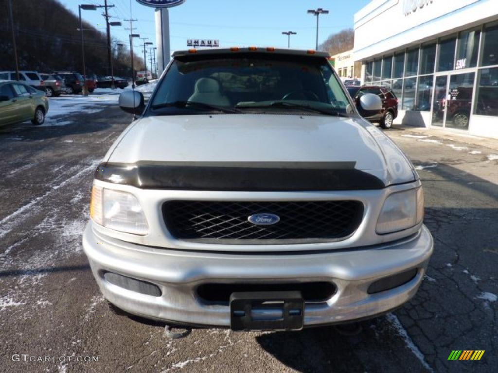 1997 F150 XLT Extended Cab 4x4 - Silver Frost Metallic / Medium Graphite photo #6