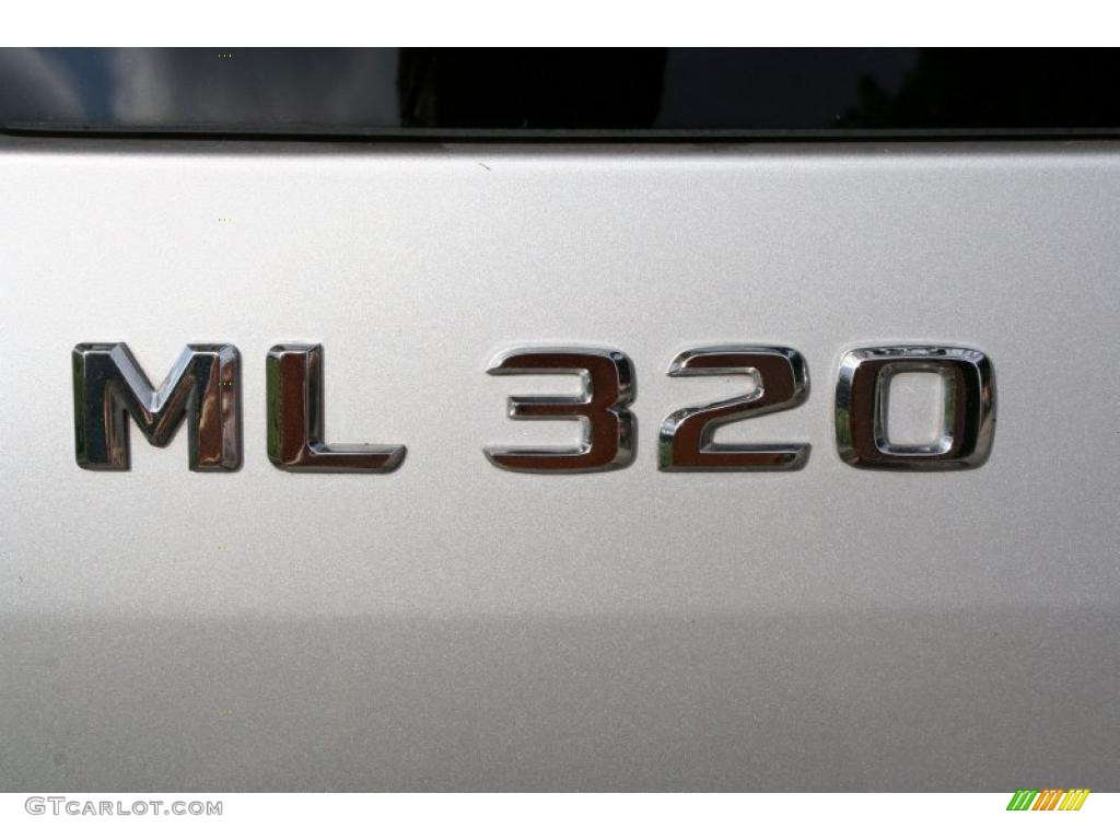 2002 ML 320 4Matic - Brilliant Silver Metallic / Ash photo #38