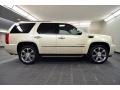 White Diamond - Escalade AWD Photo No. 8