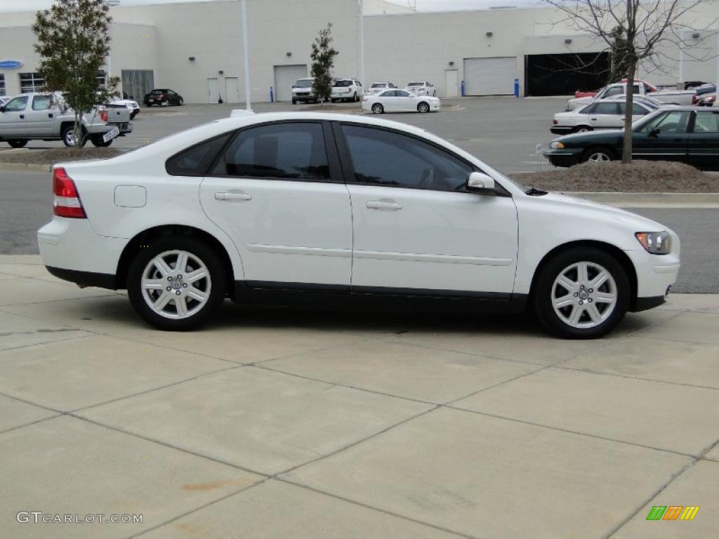 Ice White 2007 Volvo S40 2.4i Exterior Photo #44772969