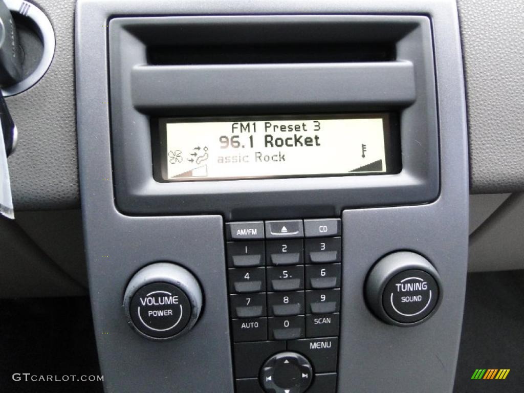 2007 Volvo S40 2.4i Controls Photo #44773265