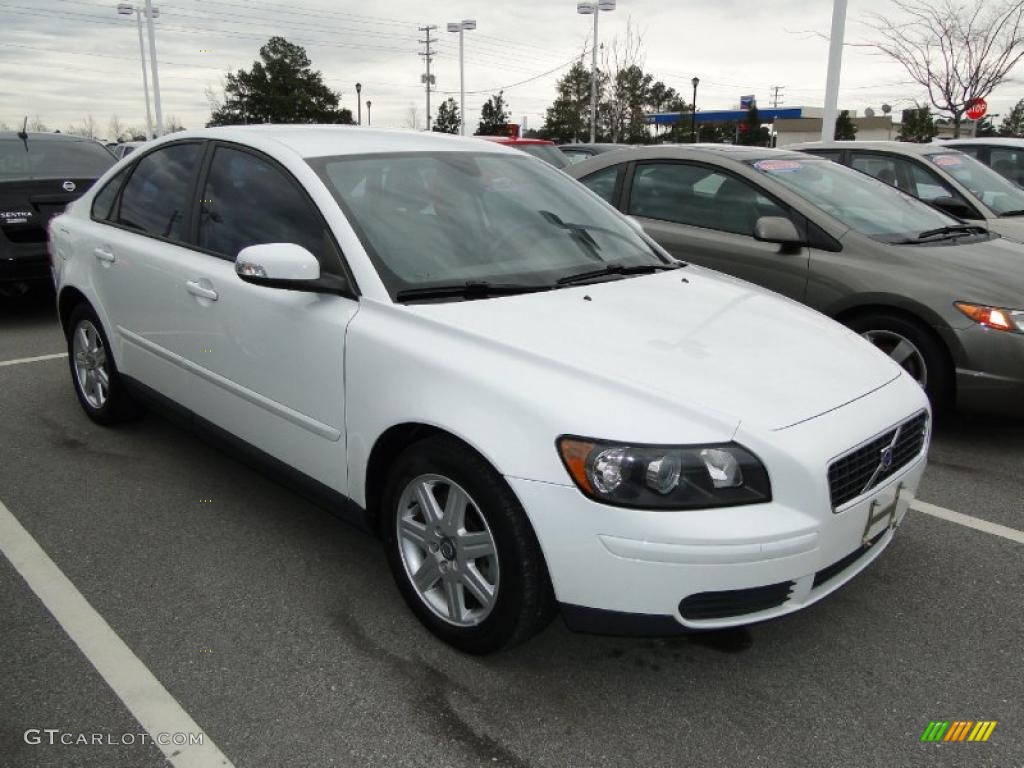 Ice White 2007 Volvo S40 2.4i Exterior Photo #44773517