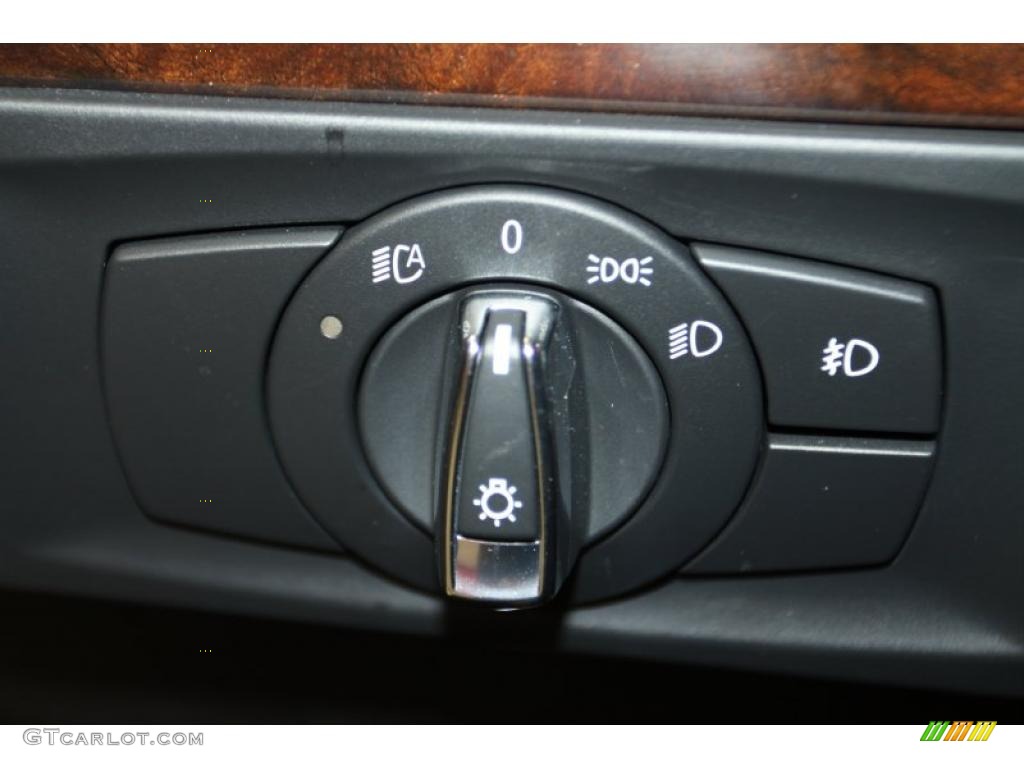 2011 BMW 3 Series 328i Coupe Controls Photo #44776933