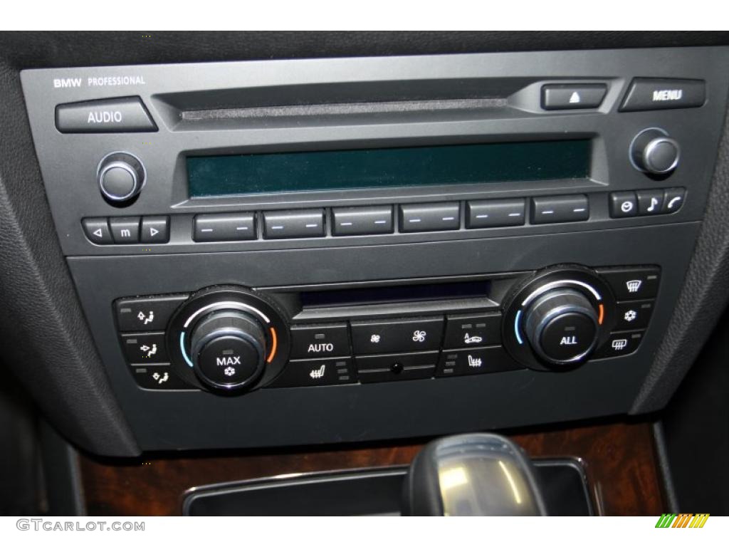 2011 BMW 3 Series 328i Coupe Controls Photo #44777057