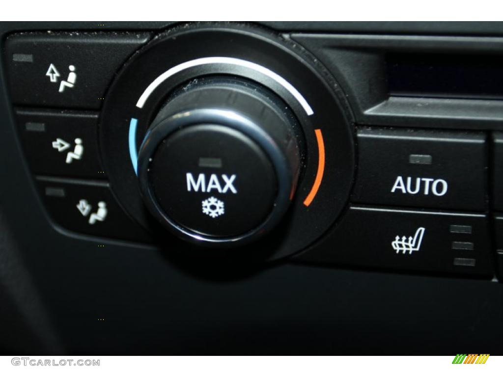 2011 BMW 3 Series 328i Coupe Controls Photo #44777101