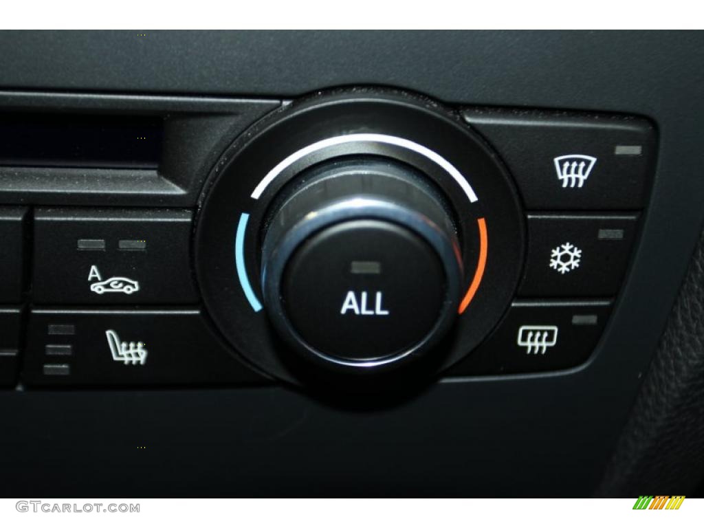 2011 BMW 3 Series 328i Coupe Controls Photo #44777117