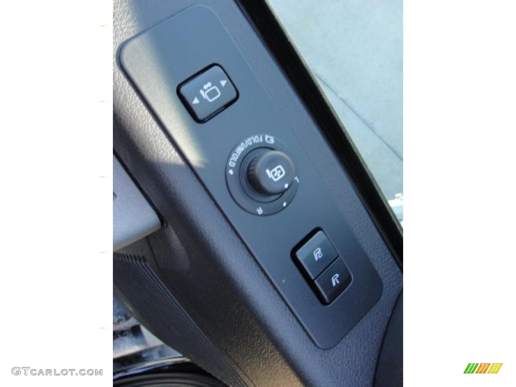 2011 Ford F350 Super Duty Lariat Crew Cab 4x4 Dually Controls Photo #44779150