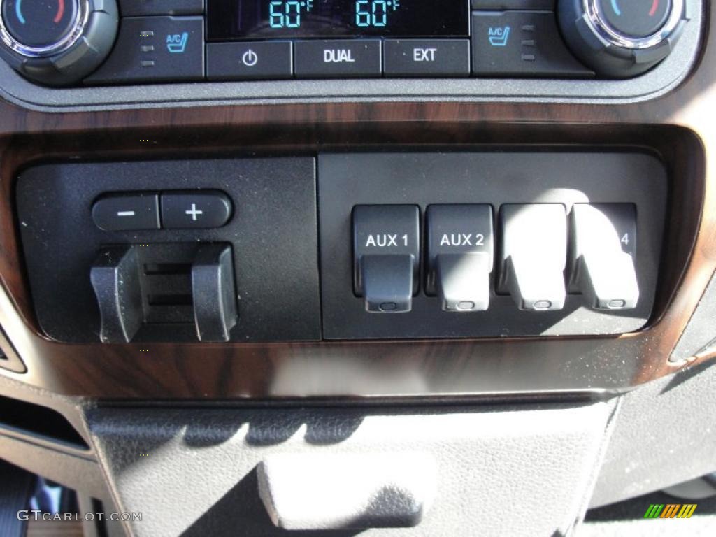 2011 Ford F350 Super Duty Lariat Crew Cab 4x4 Dually Controls Photo #44779278