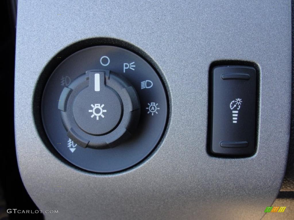 2011 Ford F350 Super Duty Lariat Crew Cab 4x4 Dually Controls Photo #44779374