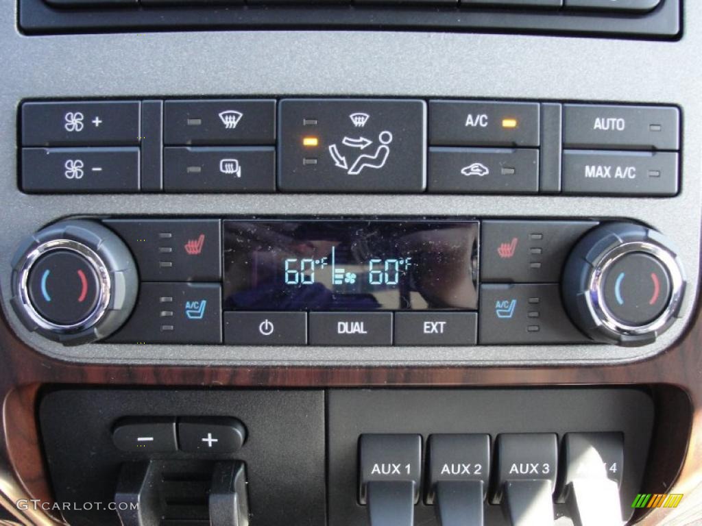 2011 Ford F350 Super Duty Lariat Crew Cab 4x4 Dually Controls Photo #44779762