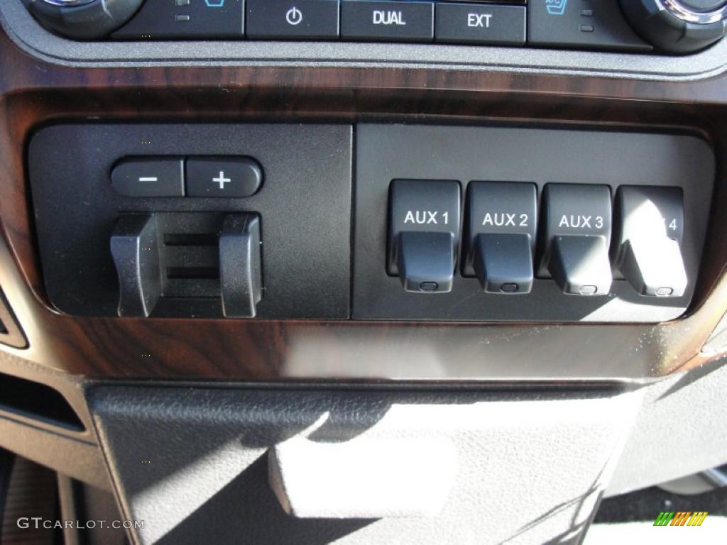 2011 Ford F350 Super Duty Lariat Crew Cab 4x4 Dually Controls Photo #44779770