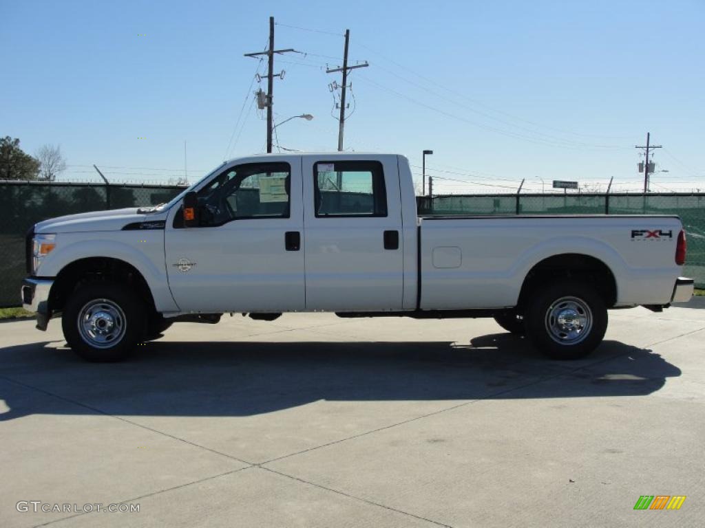 Oxford White 2011 Ford F250 Super Duty XL Crew Cab 4x4 Exterior Photo #44779874