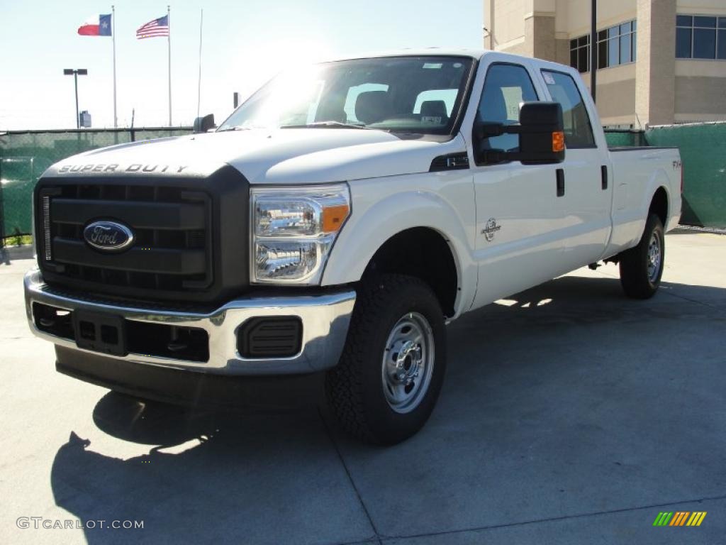 Oxford White 2011 Ford F250 Super Duty XL Crew Cab 4x4 Exterior Photo #44779890