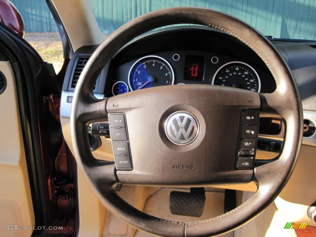2004 Volkswagen Touareg V6 Pure Beige Steering Wheel Photo #44781330