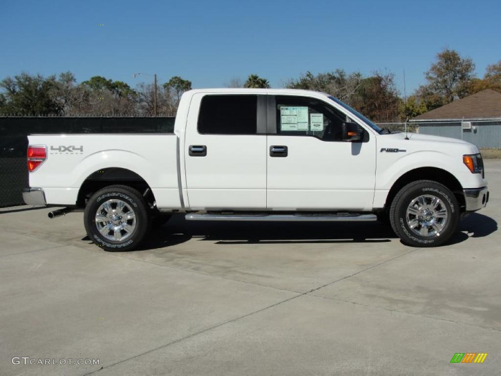 2011 F150 Texas Edition SuperCrew 4x4 - Oxford White / Steel Gray photo #2