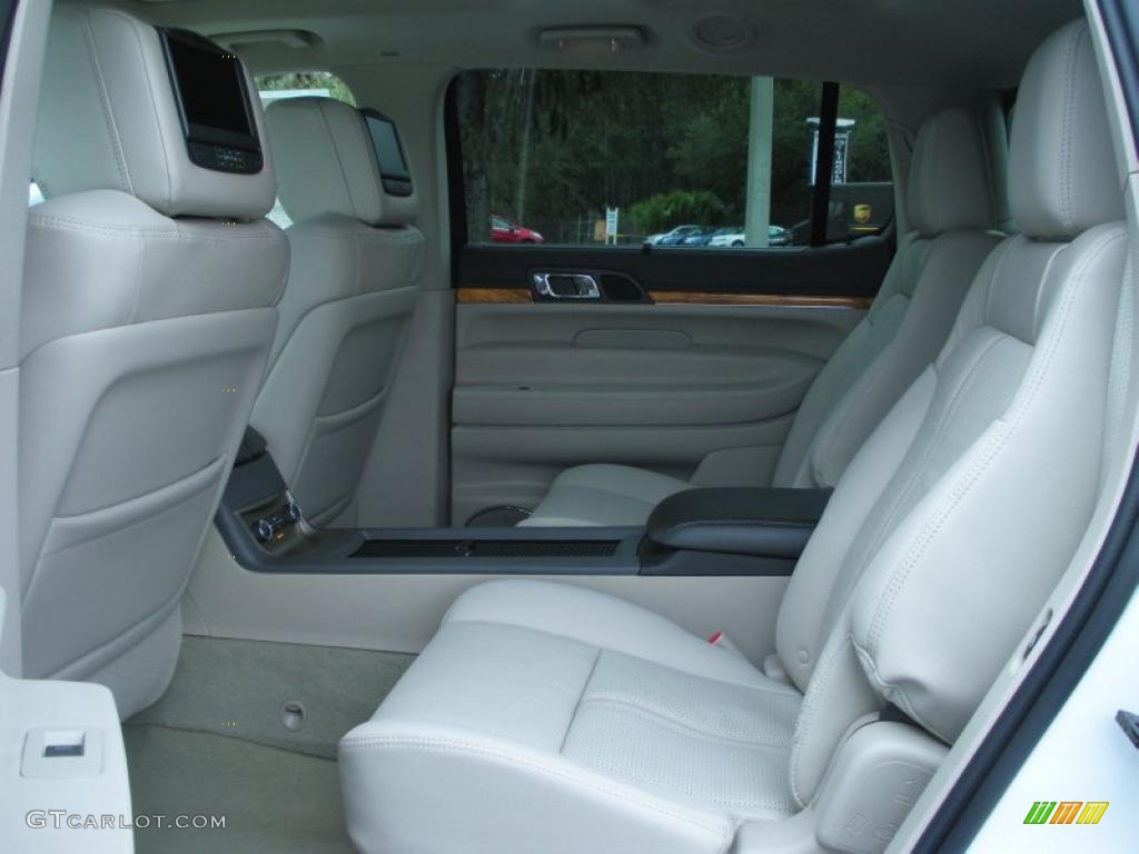 Light Stone Interior 2011 Lincoln MKT FWD Photo #44784166