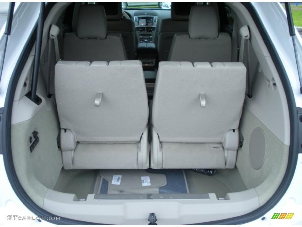 2011 Lincoln MKT FWD Trunk Photo #44784282