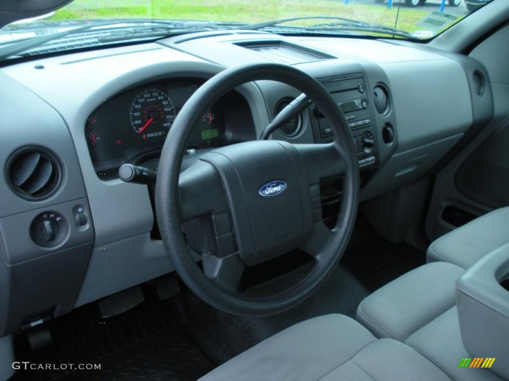 2006 Ford F150 STX Regular Cab Medium/Dark Flint Dashboard Photo #44786210