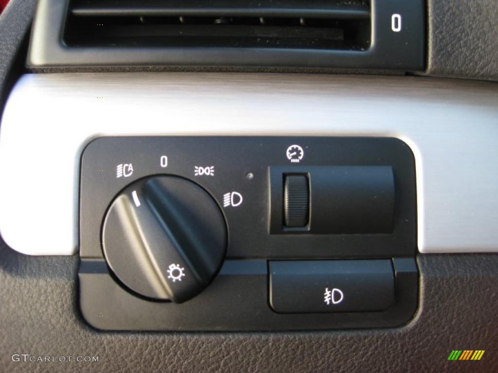 2006 BMW M3 Coupe Controls Photo #44788850