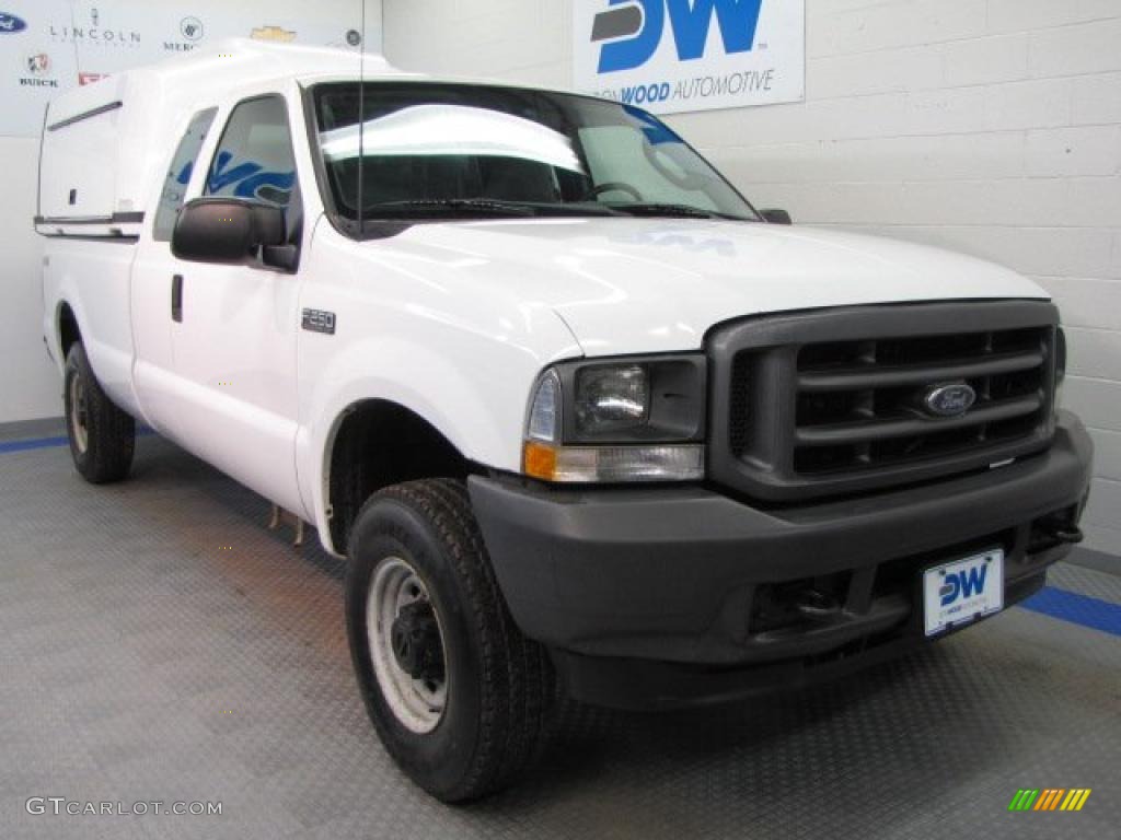 2003 F250 Super Duty XL SuperCab 4x4 - Oxford White / Medium Flint Grey photo #1