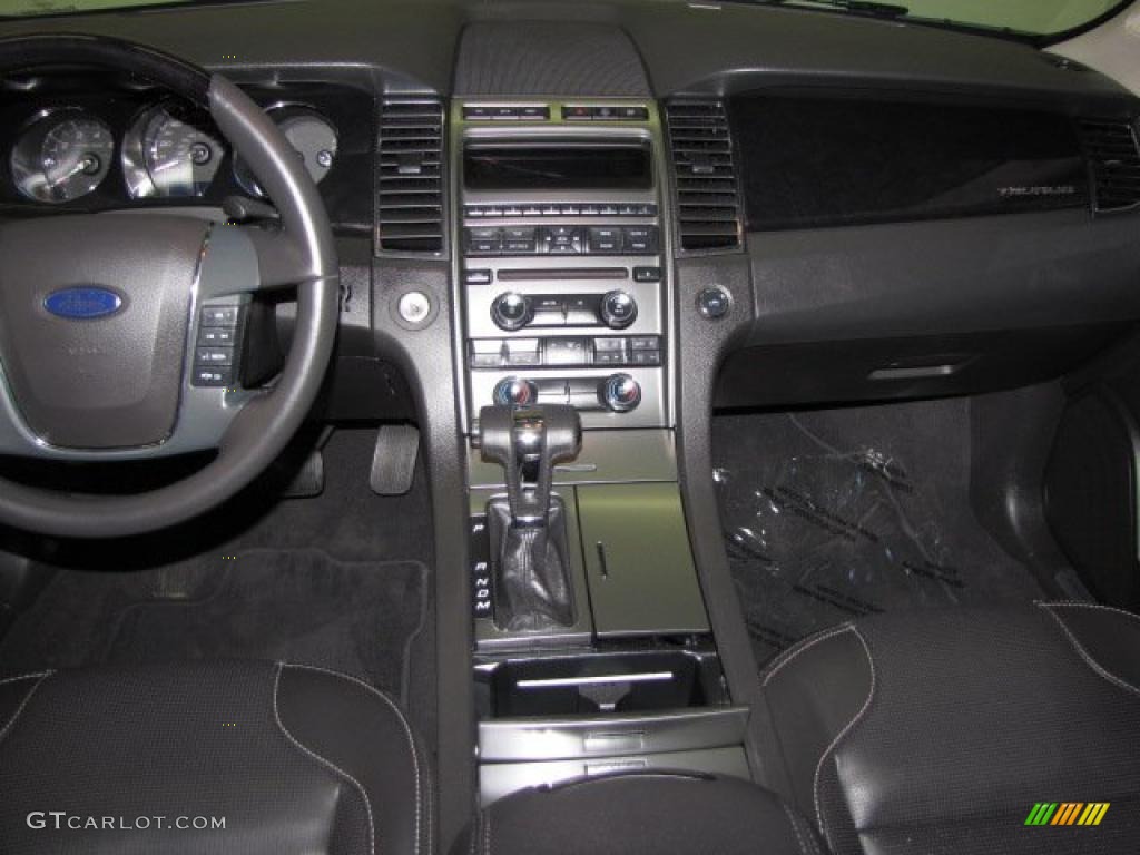 2011 Ford Taurus Limited Charcoal Black Dashboard Photo #44790306