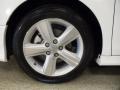 Super White - Camry SE Photo No. 4