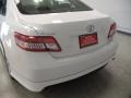 Super White - Camry SE Photo No. 8