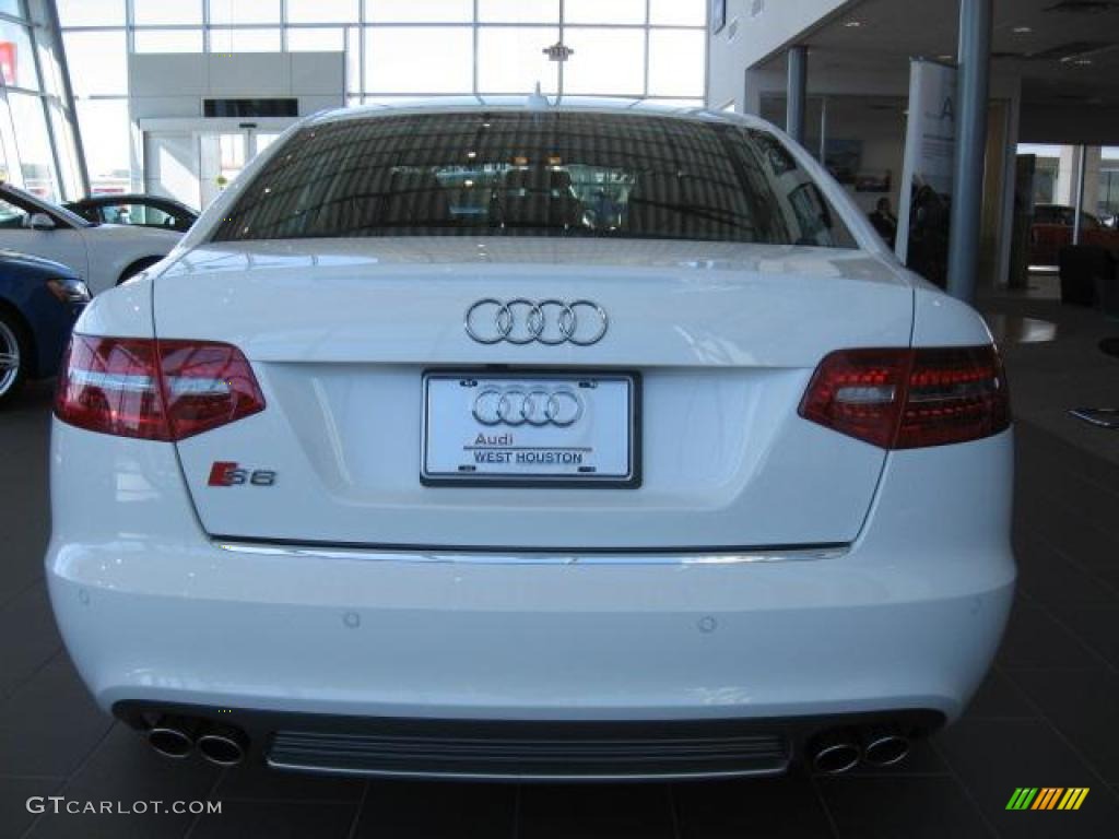 2011 S6 5.2 FSI quattro Sedan - Ibis White / Black photo #3