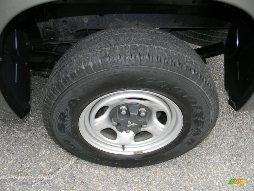 2007 Mitsubishi Raider LS Extended Cab Wheel Photo #44796130