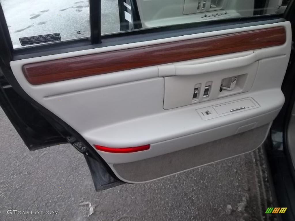 1995 Cadillac DeVille Sedan Gray Door Panel Photo #44799322