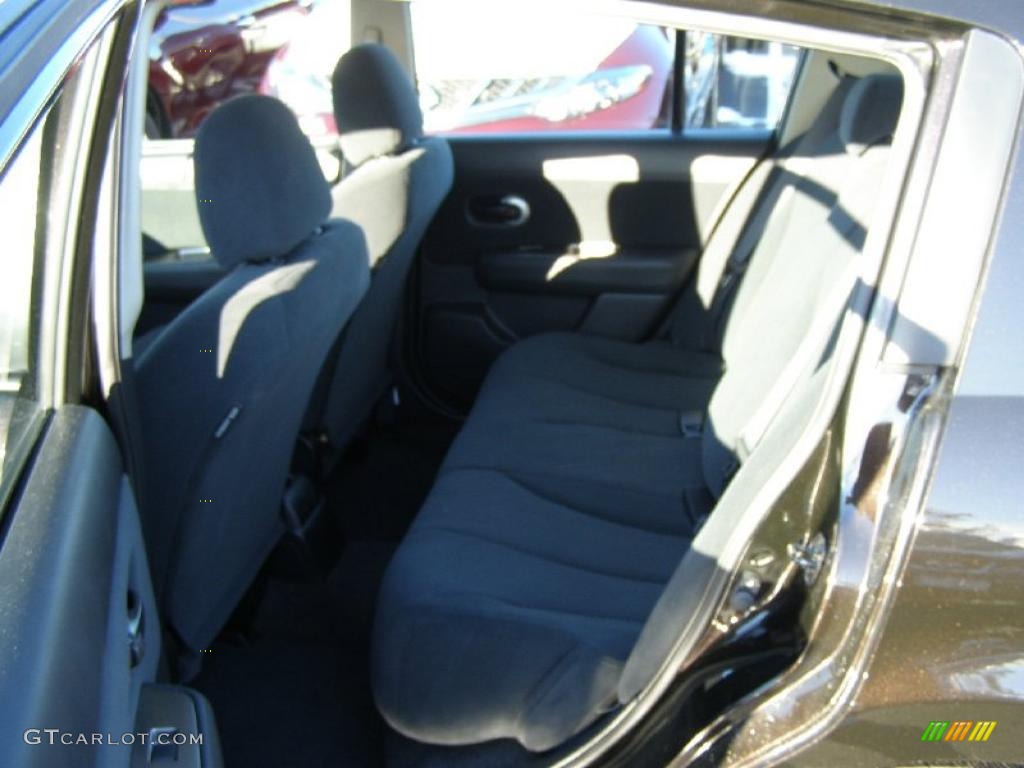 Charcoal Interior 2010 Nissan Versa 1.8 S Hatchback Photo #44799430