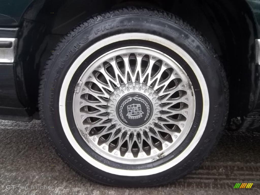 1995 Cadillac DeVille Sedan Wheel Photo #44799522