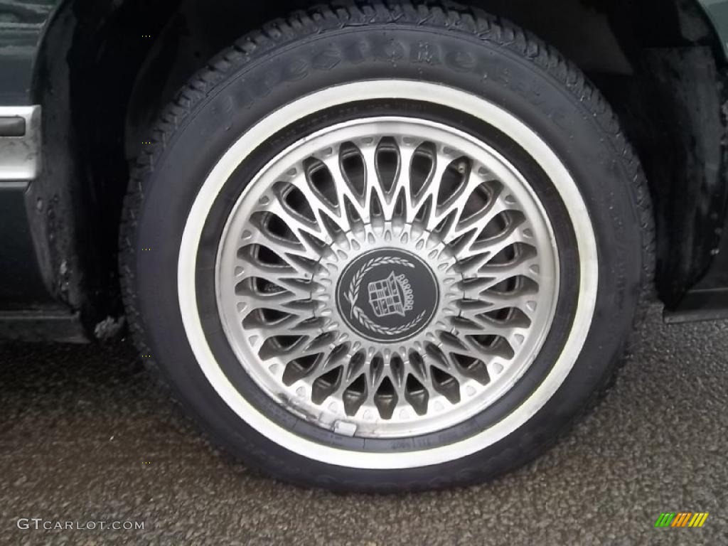 1995 Cadillac DeVille Sedan Wheel Photo #44799534