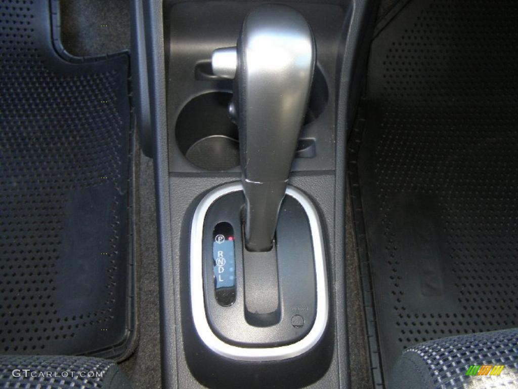 2011 Nissan Versa 1.8 SL Hatchback Transmission Photos