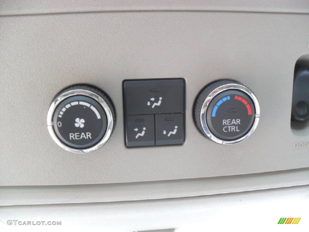 2009 Infiniti QX 56 4WD Controls Photo #44801770