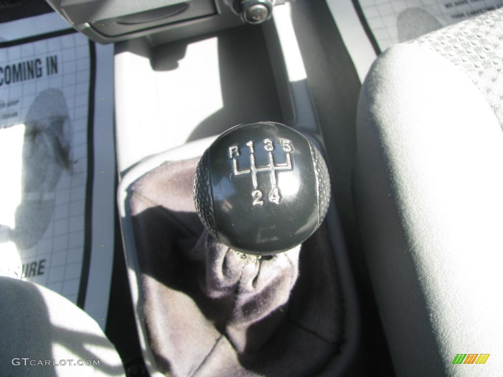 2004 Chevrolet Aveo Special Value Hatchback Transmission Photos