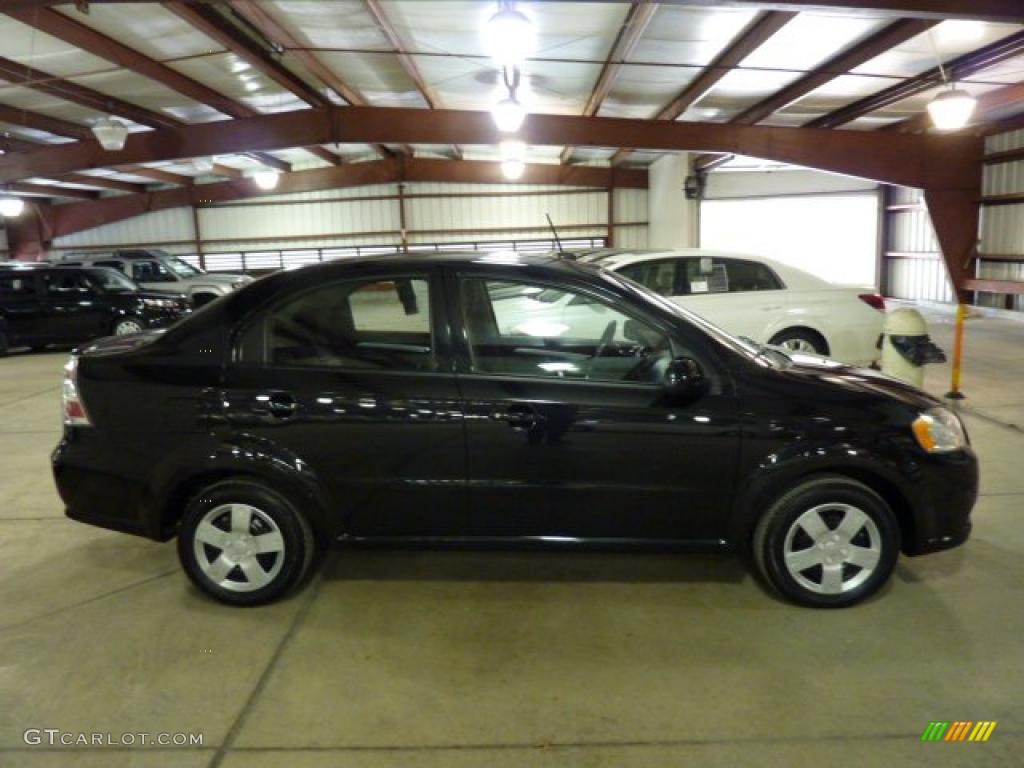 2010 Aveo LT Sedan - Black Granite / Charcoal photo #5