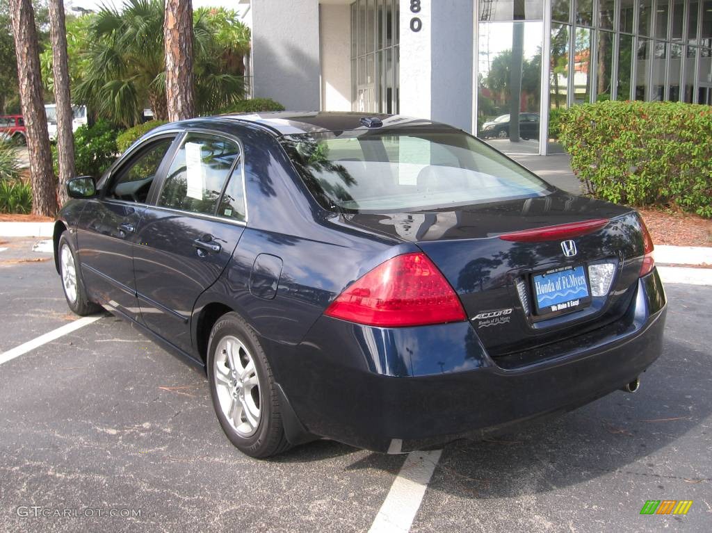 2006 Accord EX-L Sedan - Royal Blue Pearl / Gray photo #6